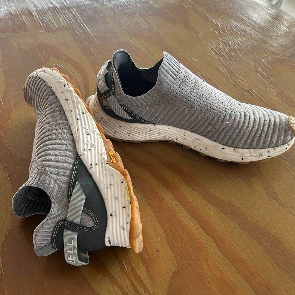 Merrell Shoes Mens 11 run small (fits 10,5) Cloud Knit Athletic Walking used